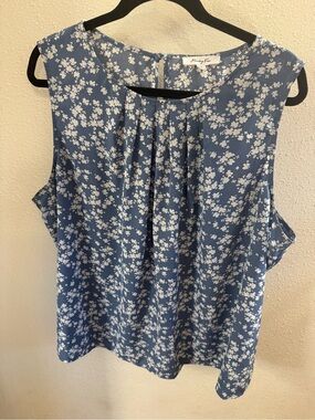 Monday Fun Sleeveless Blue Floral Pleat Front Top